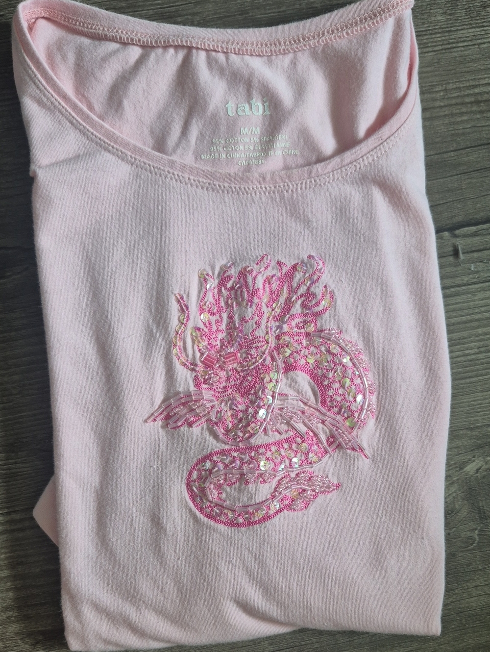 Tabi 90s Vintage Embroidered  Pink Sequin Dragon Cotton Tee